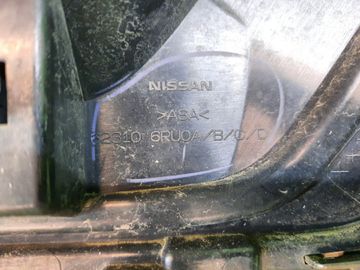 РЕШЕТКА РАДИАТОРА НА NISSAN X-TRAIL SNT33