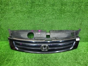 РЕШЕТКА РАДИАТОРА НА HONDA STREAM RN1