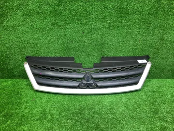 РЕШЕТКА РАДИАТОРА НА MITSUBISHI OUTLANDER CW5W