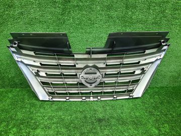 РЕШЕТКА РАДИАТОРА НА NISSAN SERENA C26