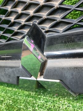 РЕШЕТКА РАДИАТОРА НА MITSUBISHI PAJERO IO H76W