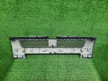 РЕШЕТКА РАДИАТОРА НА MITSUBISHI PAJERO IO H76W