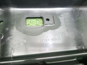 РЕШЕТКА РАДИАТОРА НА SUZUKI SWIFT ZC33S