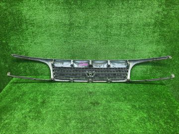 РЕШЕТКА РАДИАТОРА НА TOYOTA HIACE KZH100G