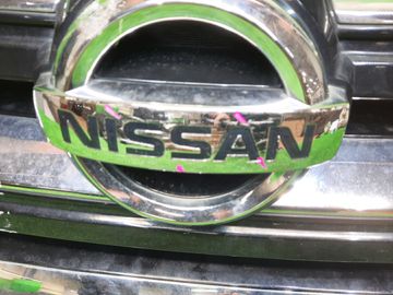 РЕШЕТКА РАДИАТОРА НА NISSAN SERENA C27