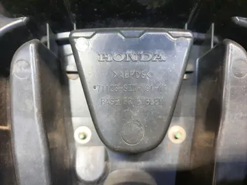 РЕШЕТКА РАДИАТОРА НА HONDA STEPWGN RK5