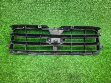 РЕШЕТКА РАДИАТОРА НА SUBARU FORESTER SG5