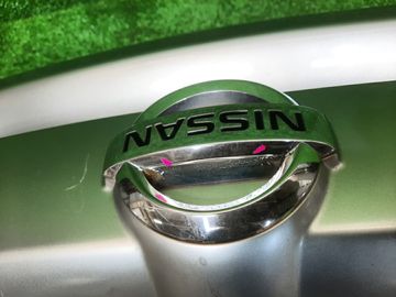 РЕШЕТКА РАДИАТОРА НА NISSAN SERENA TC24