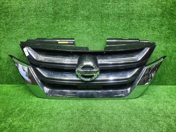 РЕШЕТКА РАДИАТОРА НА NISSAN SERENA C27