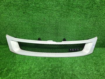 РЕШЕТКА РАДИАТОРА НА TOYOTA ISIS ZNM10G