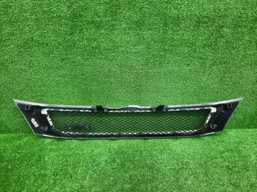 РЕШЕТКА РАДИАТОРА НА TOYOTA ISIS ZNM10G