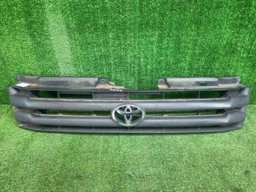 РЕШЕТКА РАДИАТОРА НА TOYOTA NOAH KR42