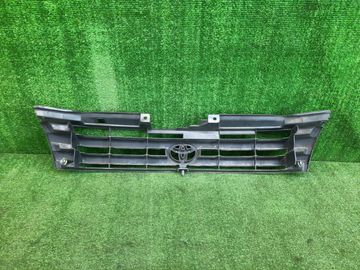РЕШЕТКА РАДИАТОРА НА TOYOTA NOAH KR42