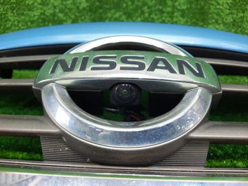 РЕШЕТКА РАДИАТОРА НА NISSAN NOTE E12