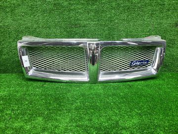 РЕШЕТКА РАДИАТОРА НА NISSAN GLORIA Y34