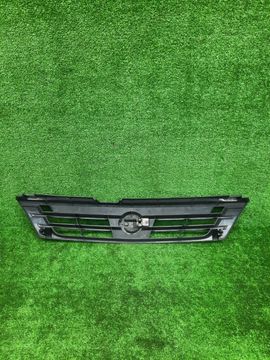 РЕШЕТКА РАДИАТОРА НА NISSAN AD Y11