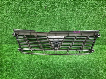 РЕШЕТКА РАДИАТОРА НА NISSAN LIBERTY M12 