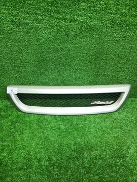 РЕШЕТКА РАДИАТОРА НА TOYOTA MARK II JZX100