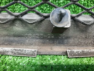 РЕШЕТКА РАДИАТОРА НА TOYOTA MARK II JZX100