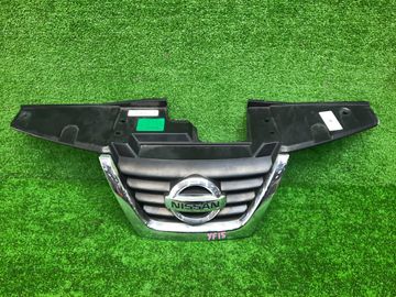 РЕШЕТКА РАДИАТОРА НА NISSAN JUKE YF15