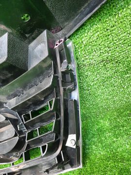 РЕШЕТКА РАДИАТОРА НА NISSAN JUKE YF15