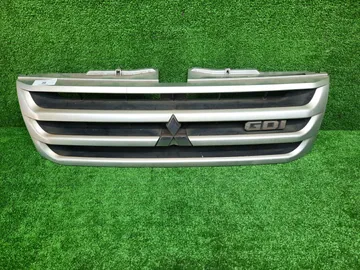 РЕШЕТКА РАДИАТОРА НА MITSUBISHI PAJERO IO H72W