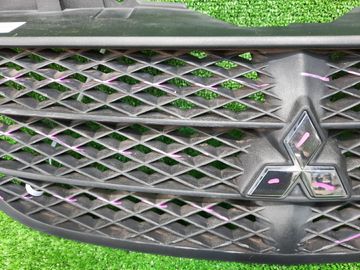 РЕШЕТКА РАДИАТОРА НА MITSUBISHI AIRTREK CU2W