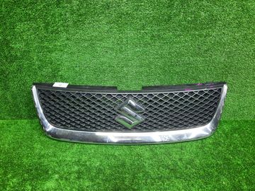 РЕШЕТКА РАДИАТОРА НА SUZUKI ESCUDO TDA4W
