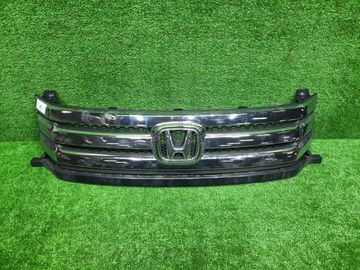 РЕШЕТКА РАДИАТОРА НА HONDA FREED SPIKE GB4