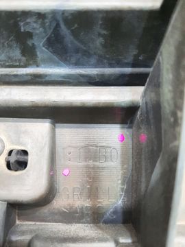 РЕШЕТКА РАДИАТОРА НА NISSAN ELGRAND E52