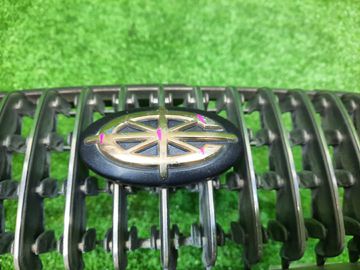 РЕШЕТКА РАДИАТОРА НА TOYOTA CORONA AT170