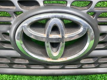 РЕШЕТКА РАДИАТОРА НА TOYOTA PROBOX NCP50