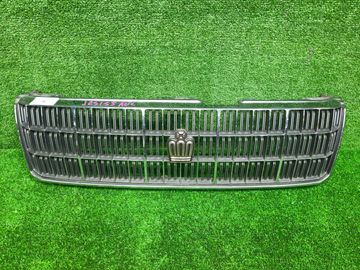 РЕШЕТКА РАДИАТОРА НА TOYOTA CROWN JZS155