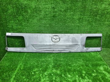 РЕШЕТКА РАДИАТОРА НА MAZDA BONGO BRAWNY SKE6V