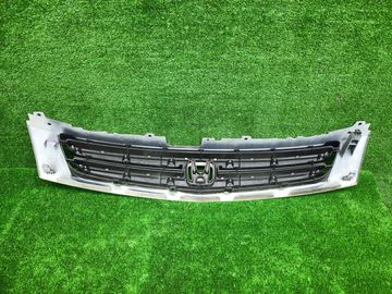 РЕШЕТКА РАДИАТОРА НА HONDA STREAM RN1