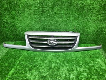 РЕШЕТКА РАДИАТОРА НА SUZUKI ESCUDO TL52W