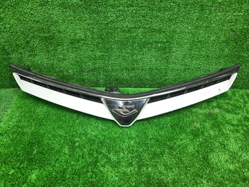 РЕШЕТКА РАДИАТОРА НА TOYOTA ESTIMA ACR55