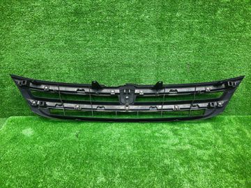 РЕШЕТКА РАДИАТОРА НА TOYOTA ISIS ZGM10
