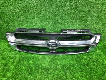 РЕШЕТКА РАДИАТОРА НА DAIHATSU TERIOS KID J111G