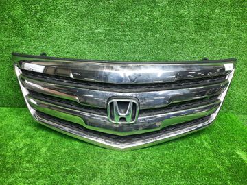 РЕШЕТКА РАДИАТОРА НА HONDA ELYSION RR5