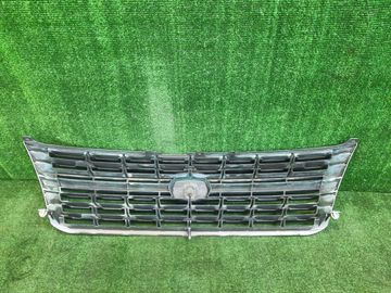 РЕШЕТКА РАДИАТОРА НА TOYOTA GRANVIA KCH16