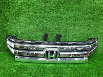 РЕШЕТКА РАДИАТОРА НА HONDA STEPWGN RK5