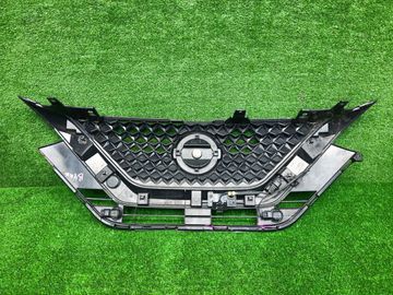 РЕШЕТКА РАДИАТОРА НА NISSAN DAYZ B44W