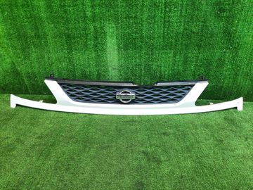 РЕШЕТКА РАДИАТОРА НА NISSAN SERENA C24