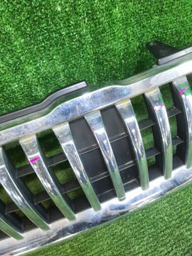 РЕШЕТКА РАДИАТОРА НА TOYOTA ISIS ZGM10G