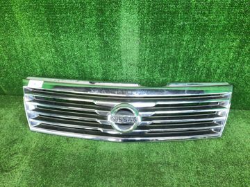 РЕШЕТКА РАДИАТОРА НА NISSAN LIBERTY M12