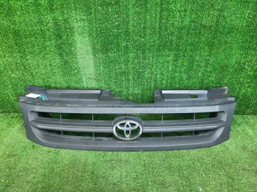РЕШЕТКА РАДИАТОРА НА TOYOTA NOAH SR50