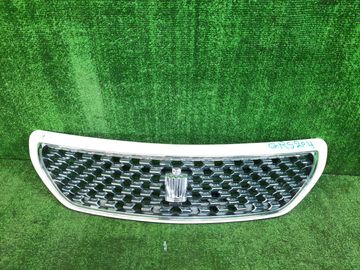 РЕШЕТКА РАДИАТОРА НА TOYOTA CROWN GRS204