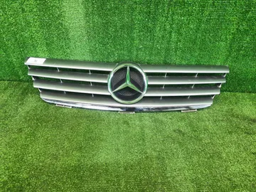 РЕШЕТКА РАДИАТОРА НА MERCEDES-BENZ C180 W203
