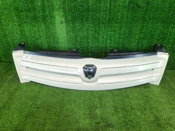 РЕШЕТКА РАДИАТОРА НА TOYOTA IST NCP60